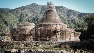 Η Γερμανίδα αρχιτέκτονας Άννα Χέρινγκερ χτίζει με πλεχτό μπαμπού (pics)