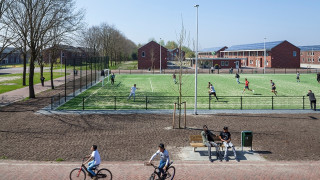 Ολλανδία: Tο μεγαλύτερο Κέντρο Υποδοχής προσφύγων (pics)