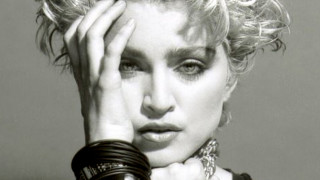 «Τσαρλατάνοι και ανόητοι»: Η Madonna αντιδράει για τη βιογραφία της
