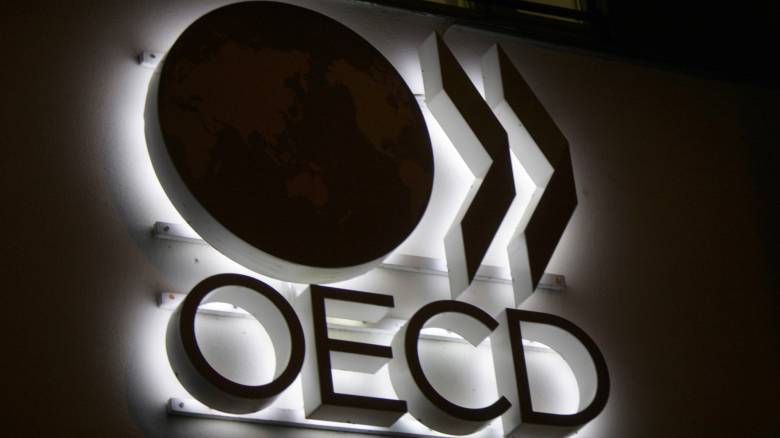 Απογοητευτικά τα στοιχεία του ΟΟΣΑ για τους Έλληνες εργαζόμενους