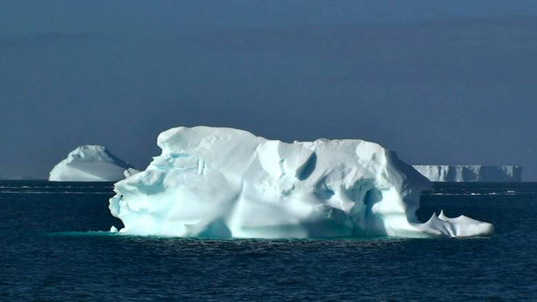 Θέλουν να ρυμουλκήσουν στα Αραβικά Εμιράτα παγόβουνο από την Ανταρκτική