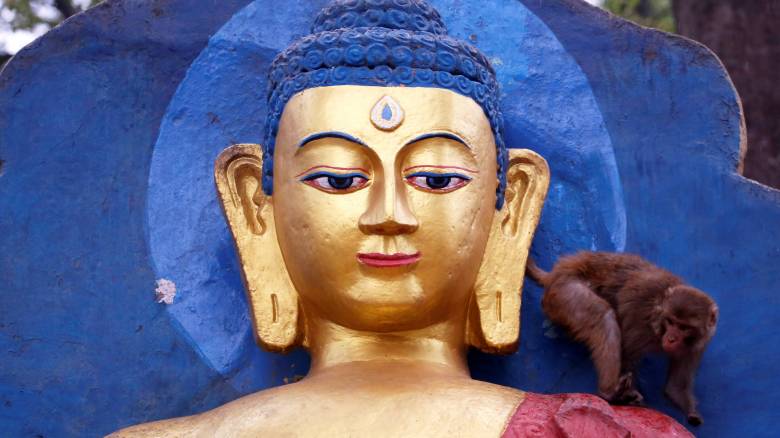Οι πιστοί γιορτάζουν την πανσέληνο του Βούδα