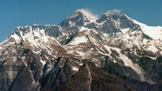Ακόμη τέσσερις ορειβάτες νεκροί στο Έβερεστ