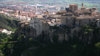 Cuenca: Η μεσαιωνική πόλη του «Δον Κιχώτη» με τους «ουρανοξύστες» της (vid)