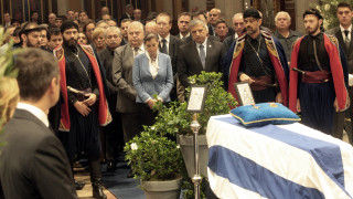 Κηδεία Μητσοτάκη: Το «αντίο» των Βρακοφόρων της Κρήτης (pics)