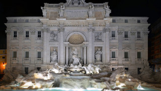 Ρώμη: Πρόστιμα σε όσους κάνουν «τρέλες» στα διάσημα σιντριβάνια της