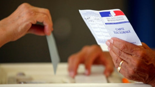 Εκλογές Γαλλία: Ο σαρωτικός Μακρόν φέρνει αλλαγές στα υπόλοιπα κόμματα