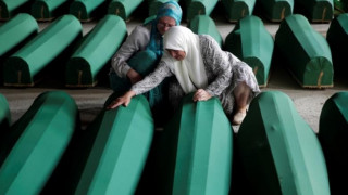 Σφαγή της Σρεμπρένιτσα: Εν μέρει υπεύθυνοι οι Ολλανδοί κυανόκρανοι