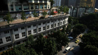 Κίνα: δρόμος περνά από ταράτσα πενταόροφου κτιρίου (Pic+Vid)