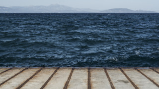 Στο λιμάνι της Καλαμάτας οι 104 μετανάστες που εντοπίστηκαν σε σκάφος στη Μεθώνη