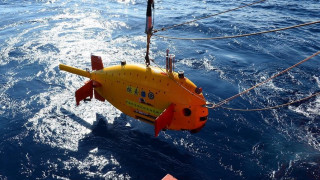 Κίνα: Παρθενική κατάδυση για το υποβρύχιο ρομπότ Tansuo (pics)