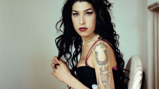 «Amy, λείπεις σε όλους»: H Gaga θυμάται τη Winehouse έξι χρόνια μετά