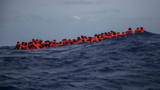 Νέα τραγωδία στη Μεσόγειο: Μία διάσωση που άργησε πολύ (σκληρές εικόνες)
