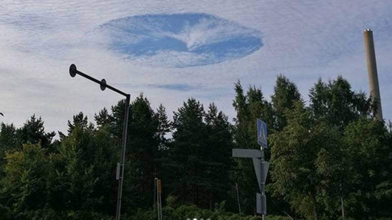 Παράξενο σύννεφο-δίνη εμφανίστηκε στον ουρανό της Φινλανδίας (Pics)
