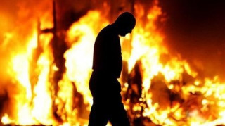 20χρονος έβαζε φωτιές για να μπορεί να παριστάνει τον πυροσβέστη
