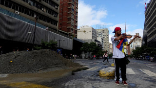 Ελεύθερος ο νεαρός βιολιστής - «σύμβολο ειρήνης» της Βενεζουέλας