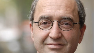 Ελεύθερος αφέθηκε ο τουρκικής καταγωγής συγγραφέας Ντογάν Ακανλί