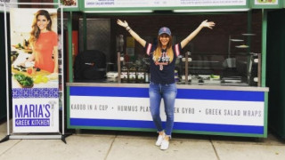 Η Μαρία Μενούνος ανοίγει καντίνα στη Βοστώνη με γεύσεις από Ελλάδα
