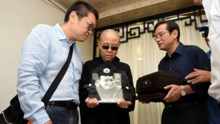 Η χήρα του Λιου Σιαομπό επέστρεψε στο σπίτι της στο Πεκίνο