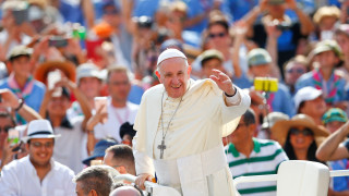 Το μήνυμα της ειρήνης κομίζει στην «πληγωμένη» από τον εμφύλιο Κολομβία ο Πάπας Φραγκίσκος