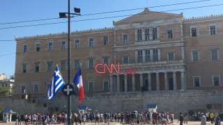 Στους ρυθμούς της επίσκεψης Μακρόν η Αθήνα (pics)