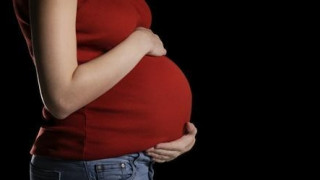 Πορτογαλία: Η πρώτη παρένθετη μητέρα στην χώρα θα κυοφορήσει το εγγόνι της