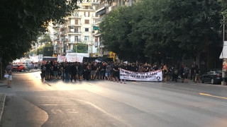 Θεσσαλονίκη: Μέλη της ΛΑΕ εισέβαλαν στο ραδιόφωνο της ΕΡΤ 3 (pics)