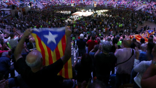 Καταλονία: Εντείνονται οι πιέσεις για να εμποδισθεί το δημοψήφισμα