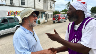 Τυφώνας Ίρμα: Γιατί ο Ρόμπερτ ντε Νίρο θέλει να σώσει τον "παράδεισο" της Μπαρμπούντα