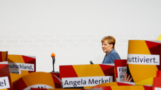 Η νίκη της Μέρκελ και η άνοδος του AfD στα πρωτοσέλιδα του γερμανικού τύπου