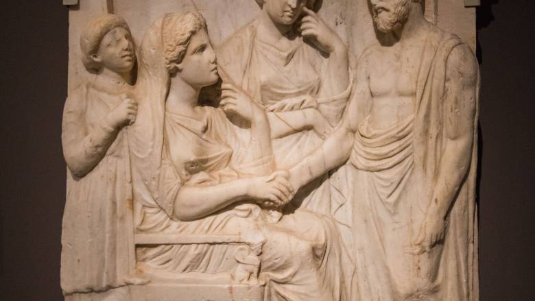 Η υφαντουργία των αρχαίων Ελλήνων διέφερε σημαντικά από αυτή των Ιταλών