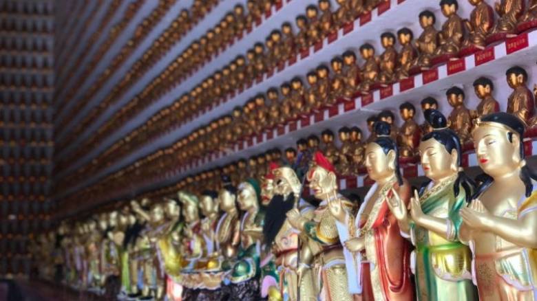 Χονγκ Κονγκ: μέσα στο μοναστήρι με τους δέκα χιλιάδες Βούδες