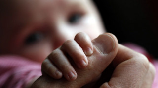 ΕΛΣΤΑΤ: Αύξηση των γεννήσεων και μείωση των θανάτων το 2016