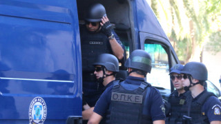 Θεσσαλονίκη: Φωτιά σε εν κινήσει μεταγωγικό της Αστυνομίας