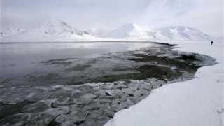Μυστηριώδης τρύπα εντοπίστηκε στους πάγους της Ανταρκτικής