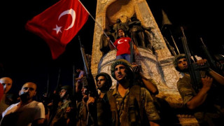 Τουρκία: Εντάλματα σύλληψης σε βάρος 25 στρατιωτικών για το αποτυχημένο πραξικόπημα