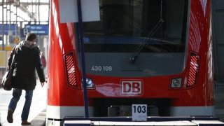 Σάλος για το σχέδιο των γερμανικών σιδηροδρόμων να δώσουν σε τρένο το όνομα «Άννα Φρανκ»