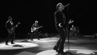 Paradise Papers: O Bono στο οικονομικό σκάνδαλο των offshore & οι U2 ανακοινώνουν νέο album