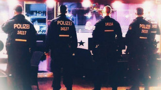 #ΔενΕίναιΣωστό: η αστυνομία του Βερολίνου ενημερώνει ότι τα παιδιά δεν έχουν θέση στο πορτ-μπαγκάζ
