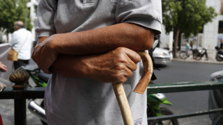 «Μαχαίρι» στις συντάξεις ετοιμάζει η κυβέρνηση - ποιοι επηρεάζονται