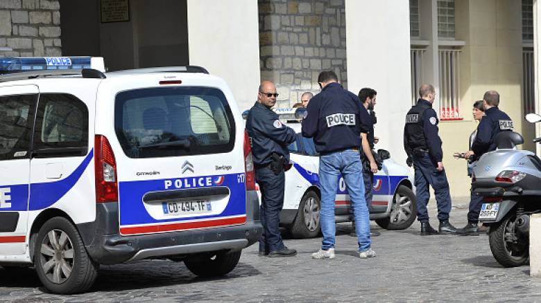 Γαλλία: Υπό κράτηση 15 άνθρωποι για παράνομη οπλοφορία