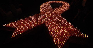Παγκόσμια Ημέρα Κατά του AIDS: Μείωση της εξάπλωσης του ιού στην Ελλάδα (infographic)