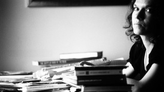 Στη συγγραφέα & ακτιβίστρια Ασλί Ερντογάν το βραβείο Σιμόν ντε Μπωβουάρ