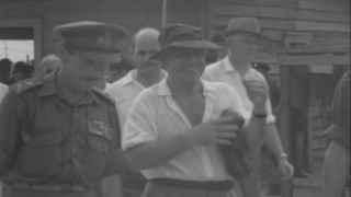 Harold Holt, ο Αυστραλός πρωθυπουργός που πήγε για κολύμπι πριν 50 χρόνια και χάθηκε για πάντα