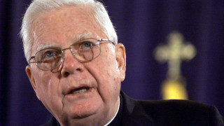 Μπέρναρντ Λο: Πέθανε ο πρώην αρχιεπίσκοπος που ενεπλάκη σε σκάνδαλο το 2002