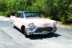 Η ροζ και μαύρη Cadillac του Πρίσλεϊ από το 1957