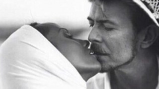 H Iman για τον David Bowie στο Instagram: «Η αγαπημένη μου ερωτική ιστορία είναι η δική μας!»