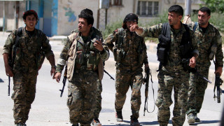 Οι σύροι κούρδοι διαβεβαιώνουν ότι θα υπερασπιστούν τα εδάφη τους εναντίον της τουρκικής «μάστιγας»