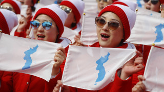 Χειμερινοί Ολυμπιακοί 2018: Η «επίθεση γοητείας» των cheerleaders της Βόρειας Κορέας