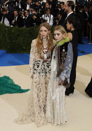 Mary & Kate Olsen